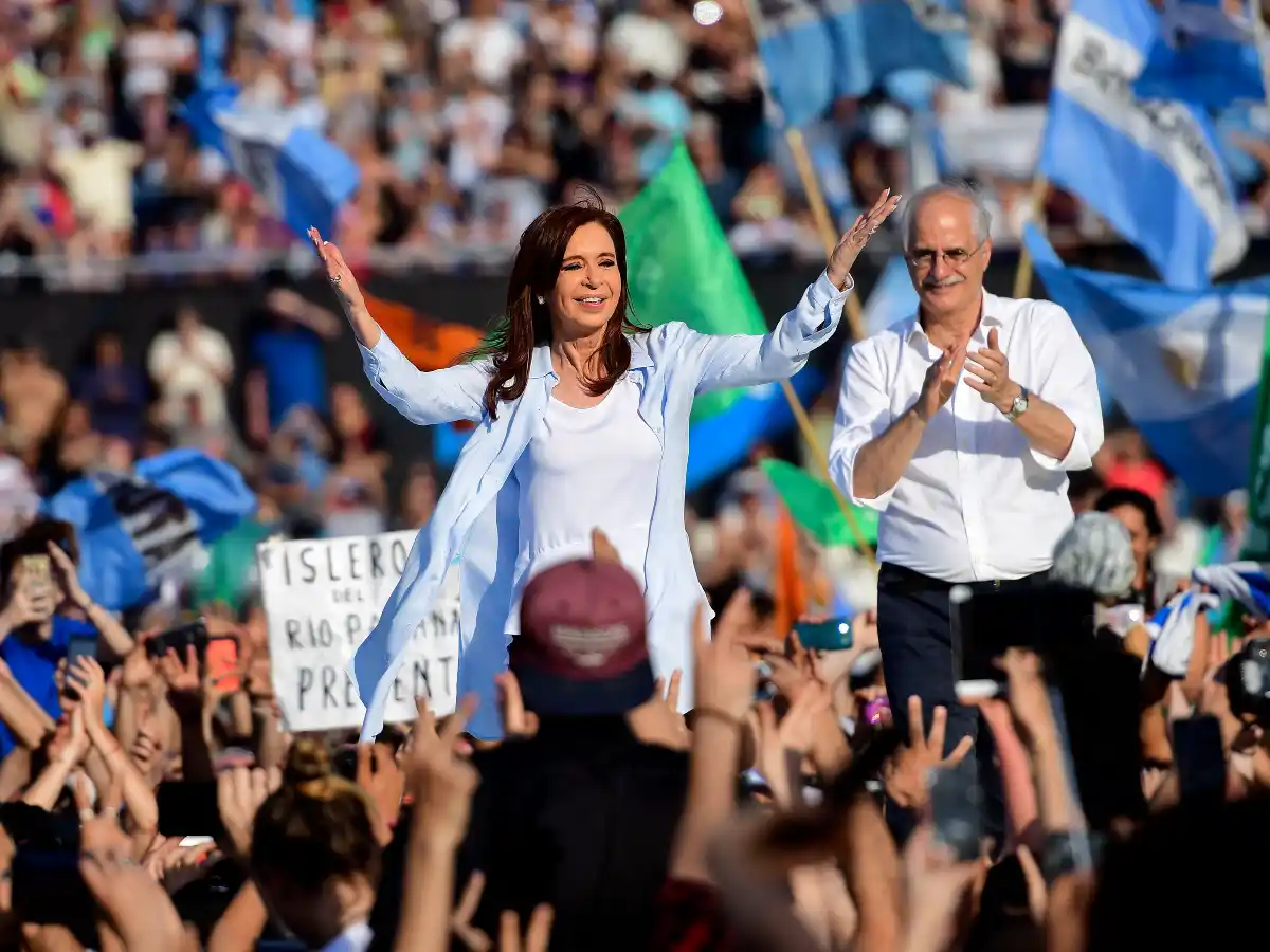 Cristina en Racing: evocó a Evita y Perón 