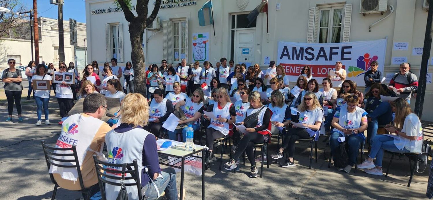 Amsafe General López realizó una particular protesta en Venado Tuerto