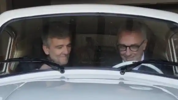 "Se está quedando sin nafta": Zamora y Zabaleta ironizaron sobre el presente del peronismo con un auto Justicialista