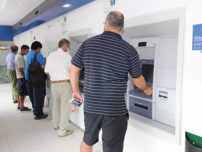 Ante una inflación del 28%, 
haberes estatales crecieron 55%