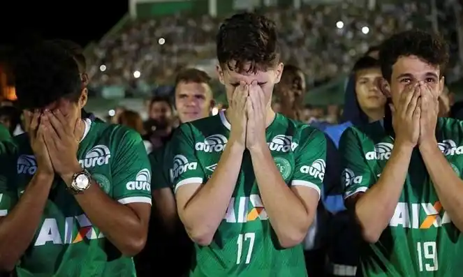 El vice de Chapecoense denunció presiones para jugar el fin de semana