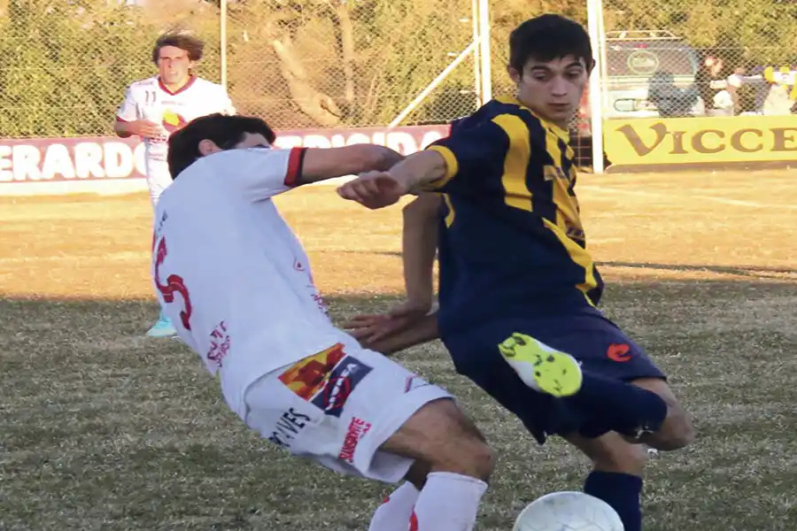 Juventud Urdinarrain perdió ante Central Larroque