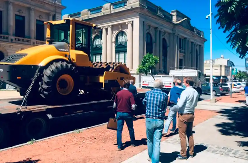Tandil incorporó una compactadora a la flota de maquinaria para la dirección de Vialidad