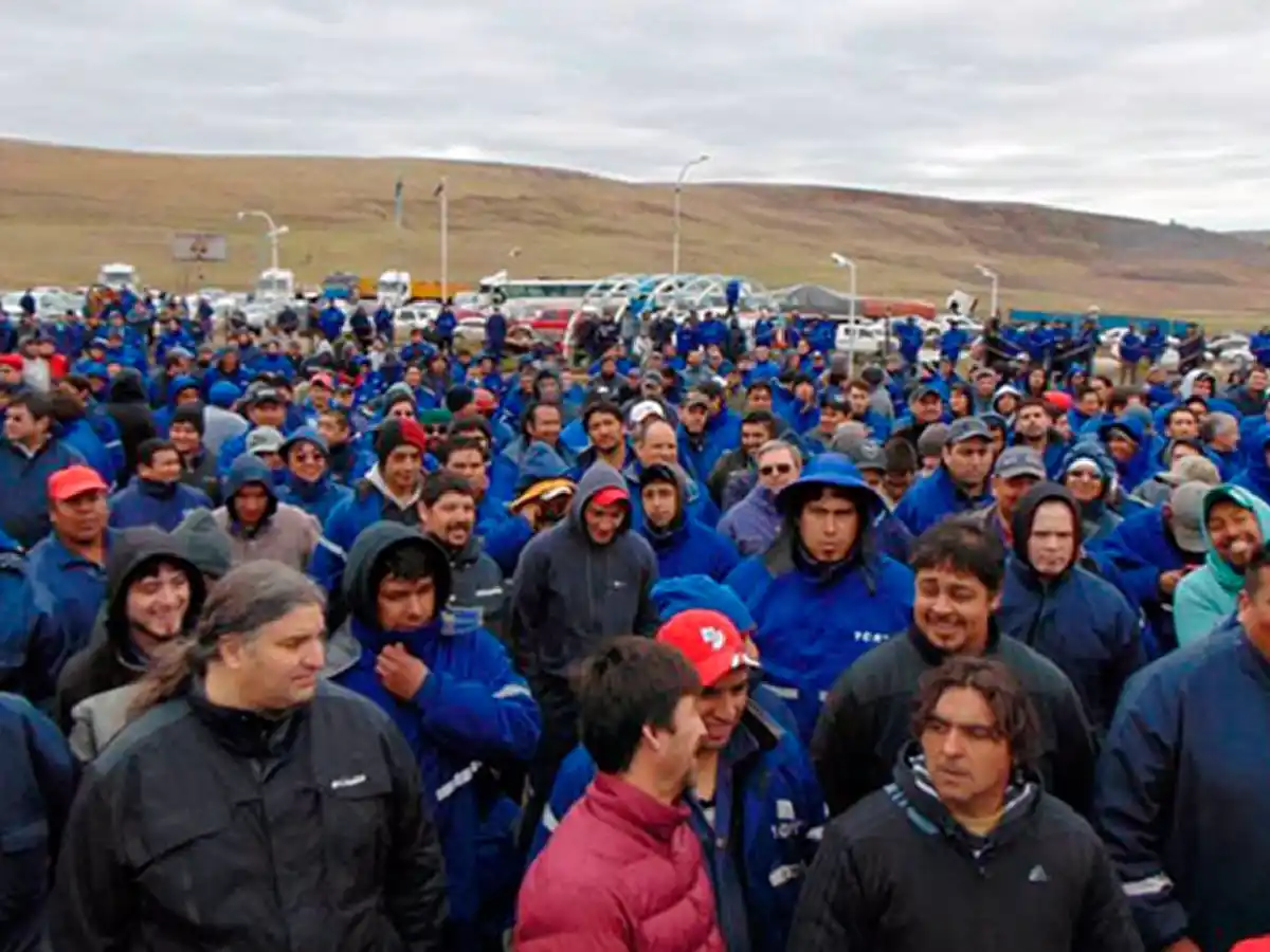 Mineros de Río Turbio retuvieron a funcionarios