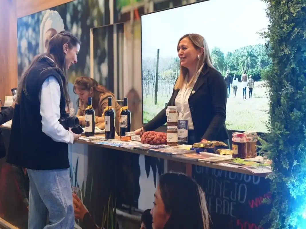 Promocionan a Gualeguaychú como destino de cara a la Semana del Turismo en Uruguay