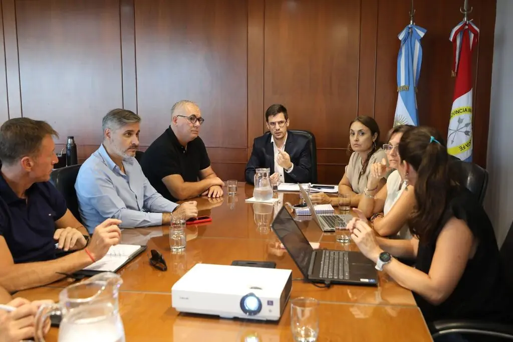 El intendente Viotti mantuvo un encuentro con referentes del Centro Comercial e Industrial