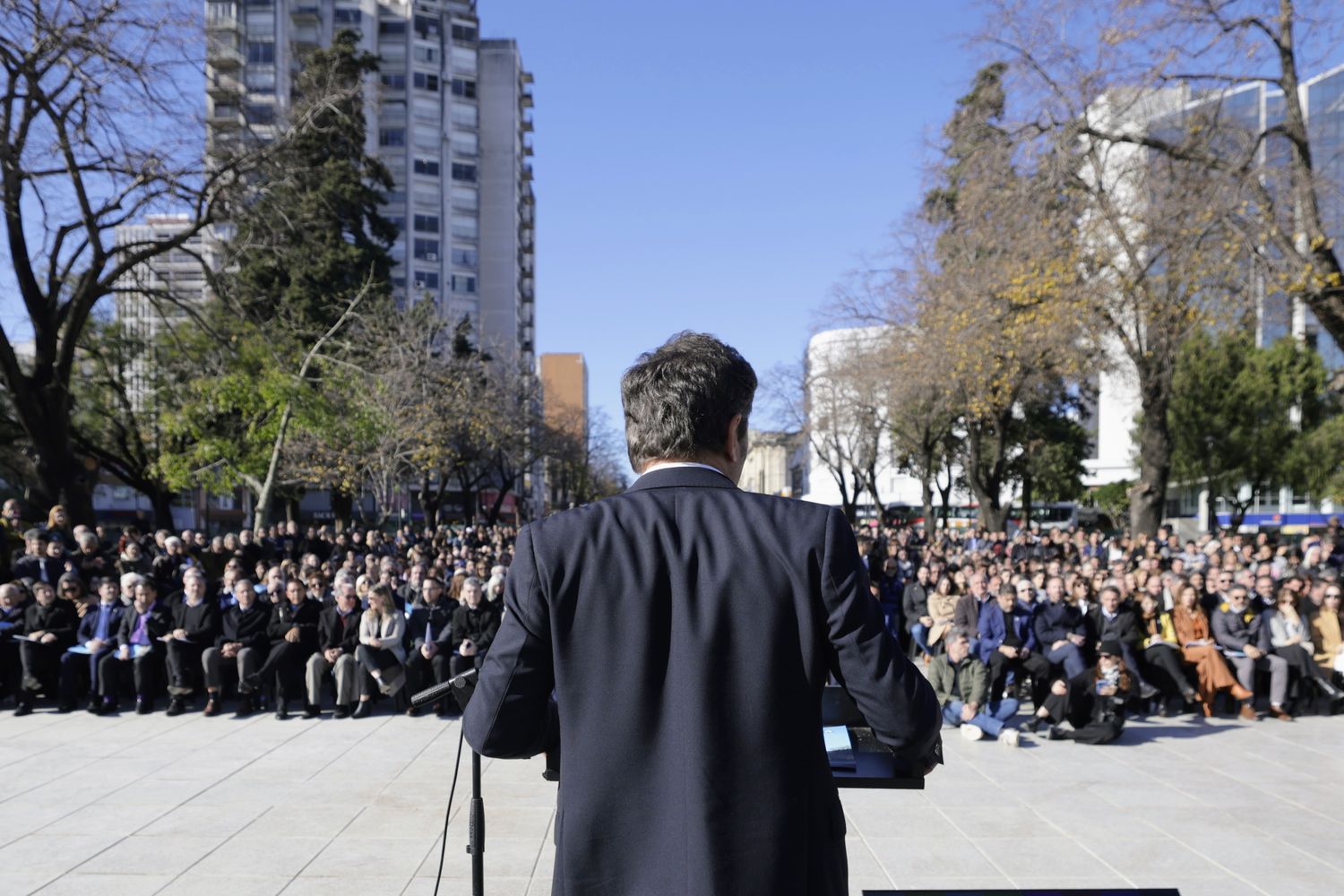 Kicillof y Alak inauguraron obras de remodelación en plaza de La Plata: “Queremos que la ciudad recupere su esplendor”