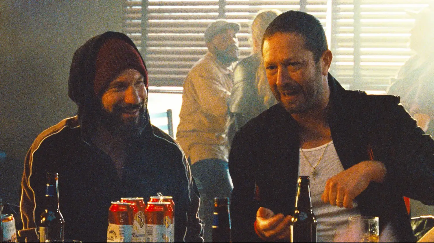 Ebon Moss-Bachrach y Jon Bernthal son los protagonistas del capítulo especial "Gary".