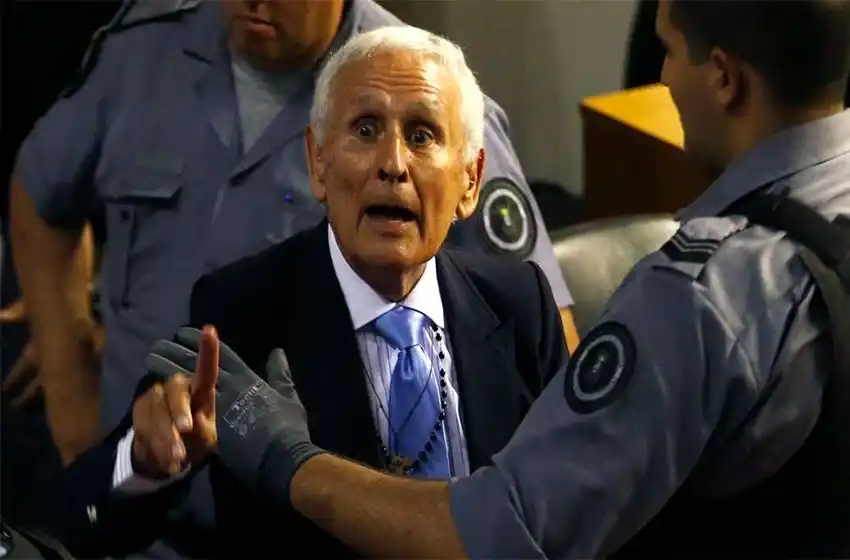 Miguel Etchecolatz, al tribunal oral que lo juzga: "Ustedes no son mis jueces naturales"