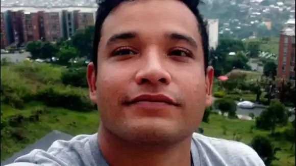 FIJAN FECHA de audiencia para expreso político Gregory Sanabria en Texas