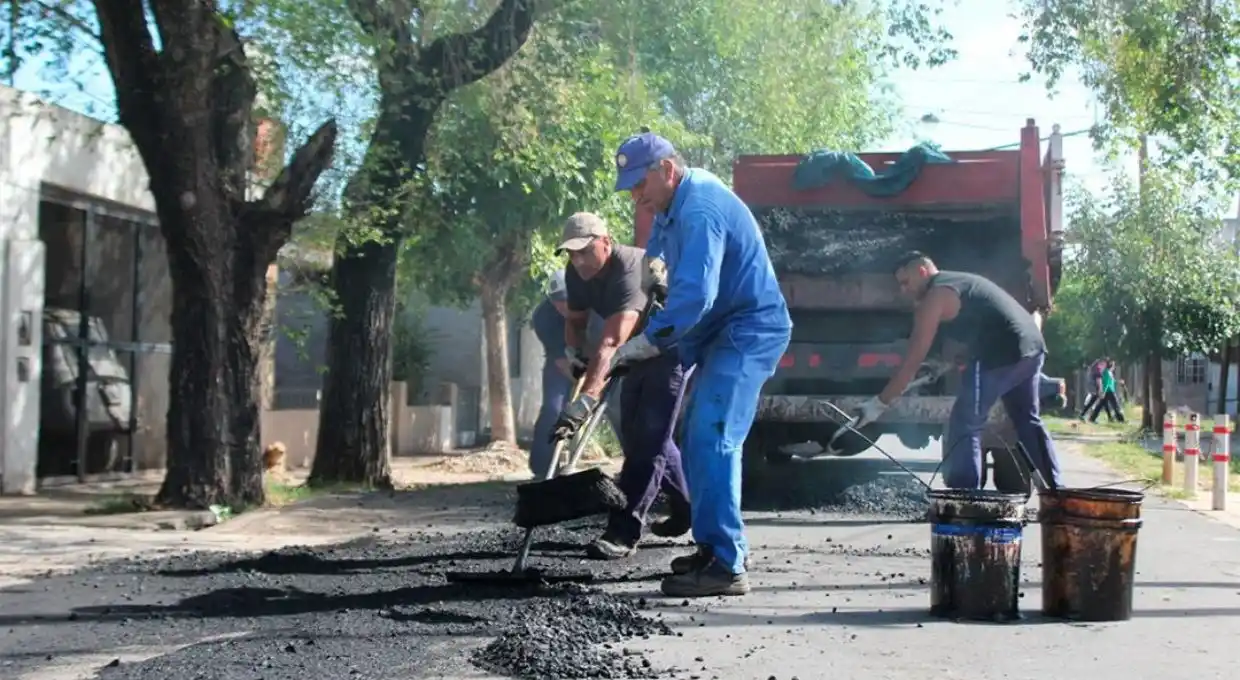 En Rosario, Pablo Javkin presentó un plan de bacheo