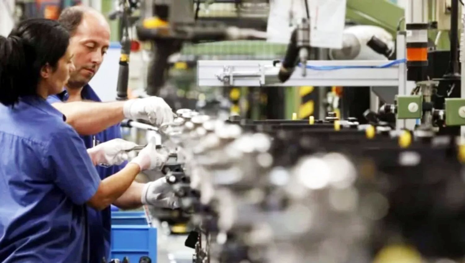 La industria Pyme se desplomó en diciembre y cerró 2023 con caída de 2,6%