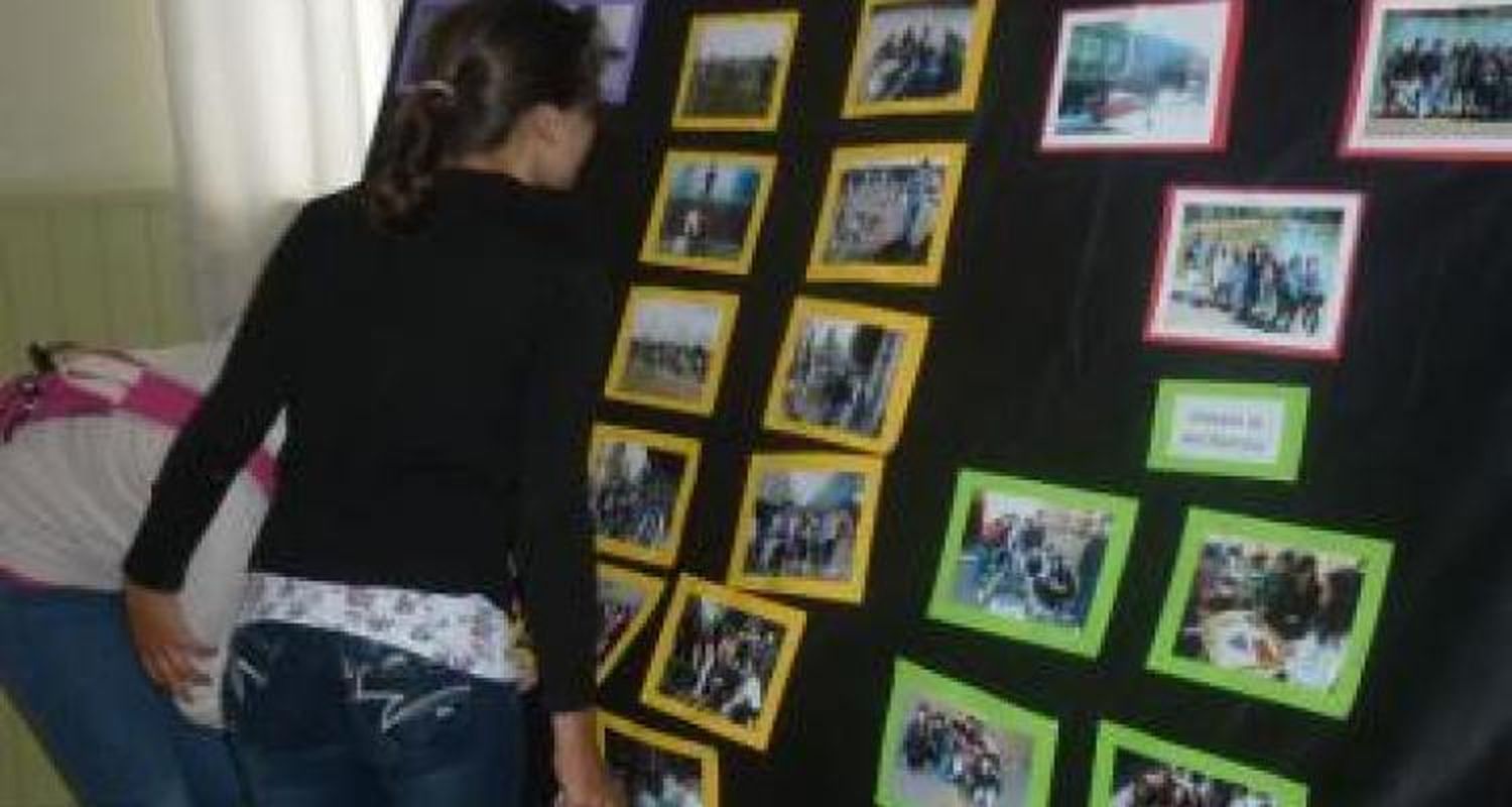 Muestra en la ESB Nº 8
