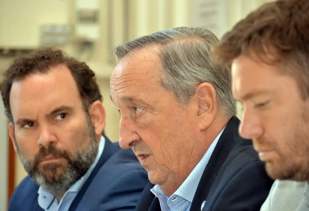 Lunghi anunció cambios en el servicio de transporte público de pasajeros