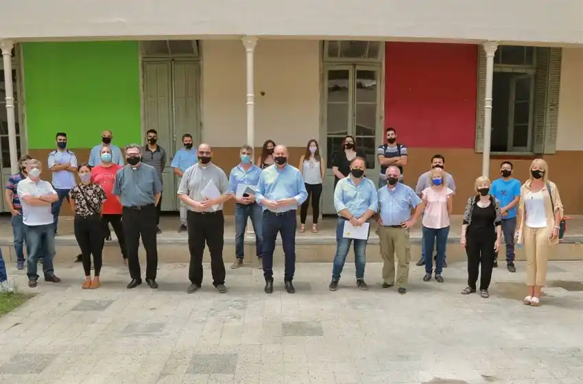 Perotti recorrió las obras de remodelación del refugio Buen Pastor en Rosario