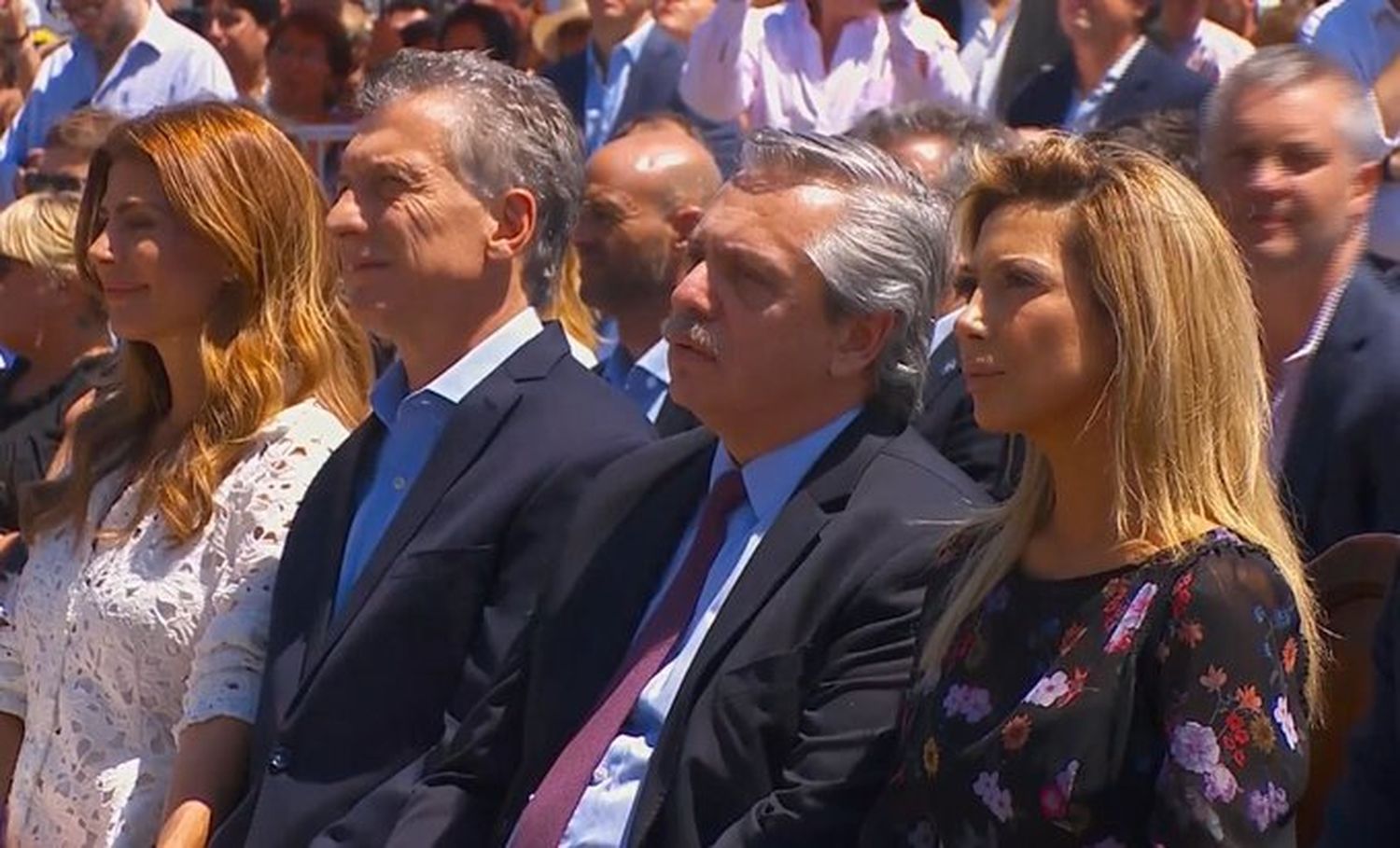 Video: Así fue la misa "anti-grieta" con Mauricio Macri y Alberto Fernández en Luján por el Día de la Virgen