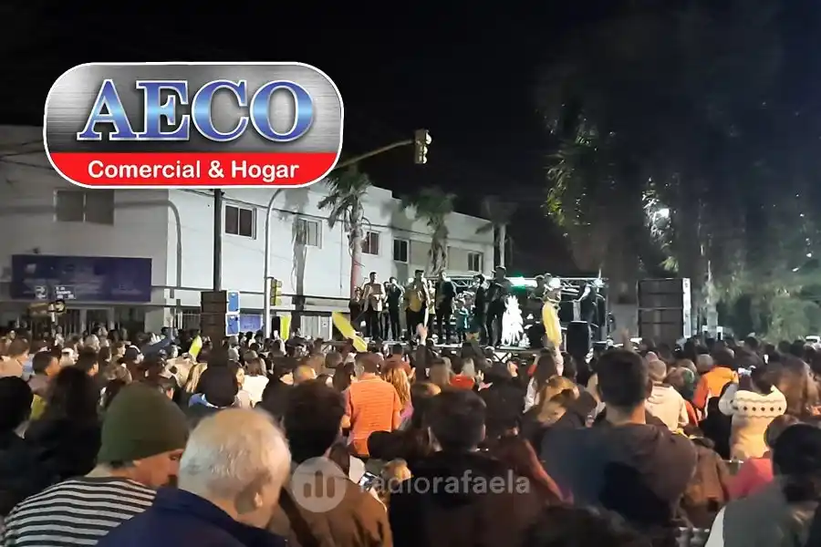 Al ritmo de Los Palmae y con un gran marco de público, AECO celebró sus 20 años