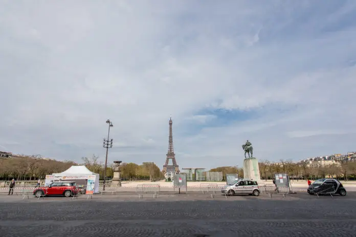Hallan en la red de agua de París presencia de Covid-19
