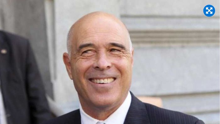 Un senador libertario aseguró que insistirán con reducir las licencias por enfermedad