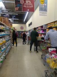 Una cadena de supermercados congeló el precio de 1.500 productos por tres meses