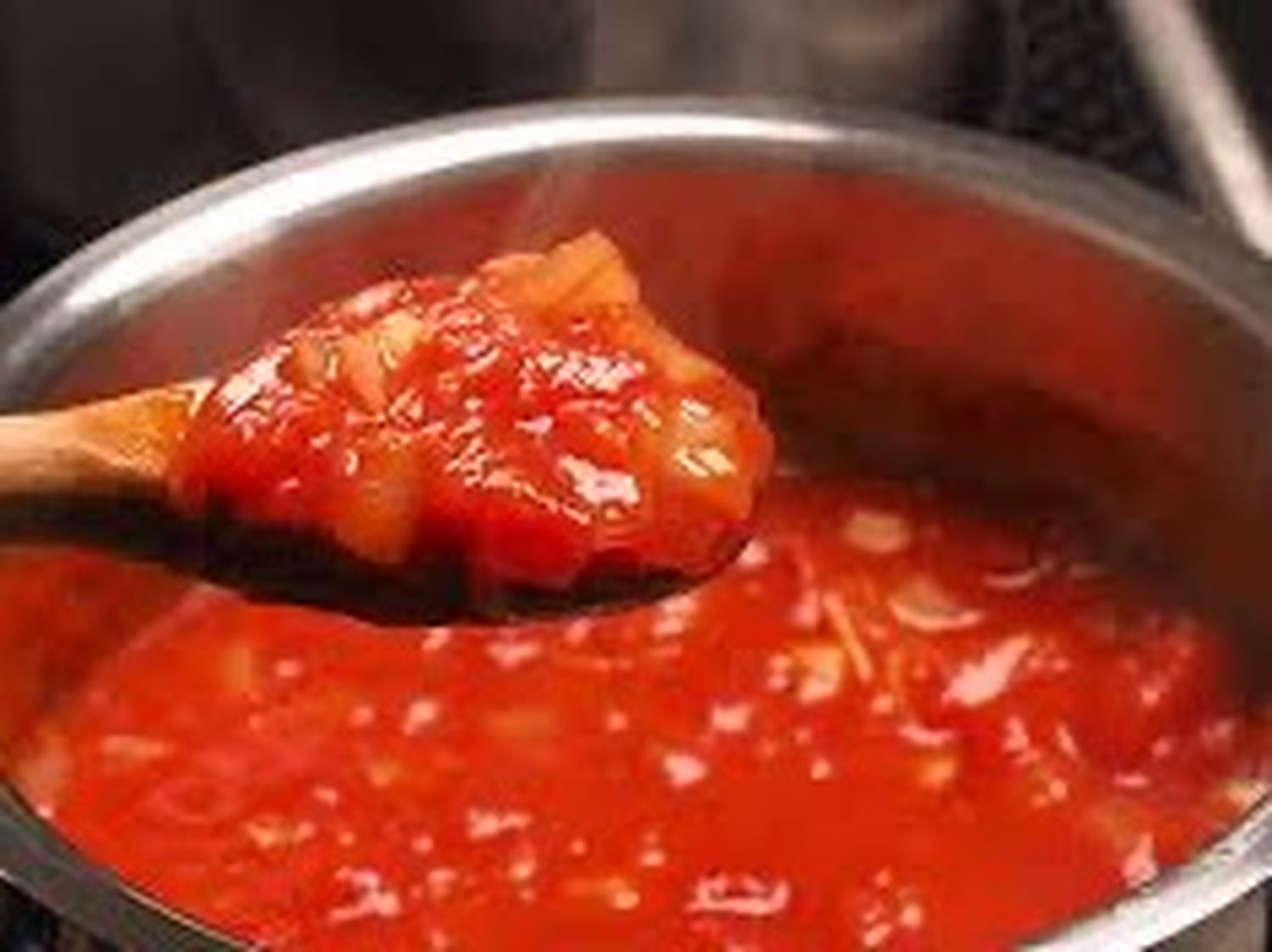 ANMAT recomendó no consumir tomate triturado Marolio por posible presencia de gusanos