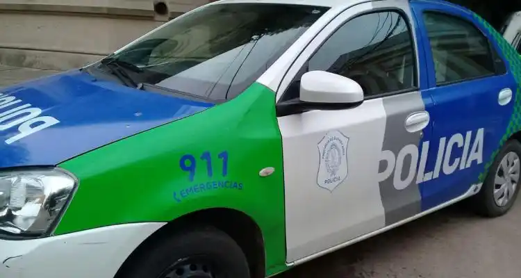 Operativos: Aprehendieron a un sujeto con pedido de paradero por robo agravado y secuestraron una moto