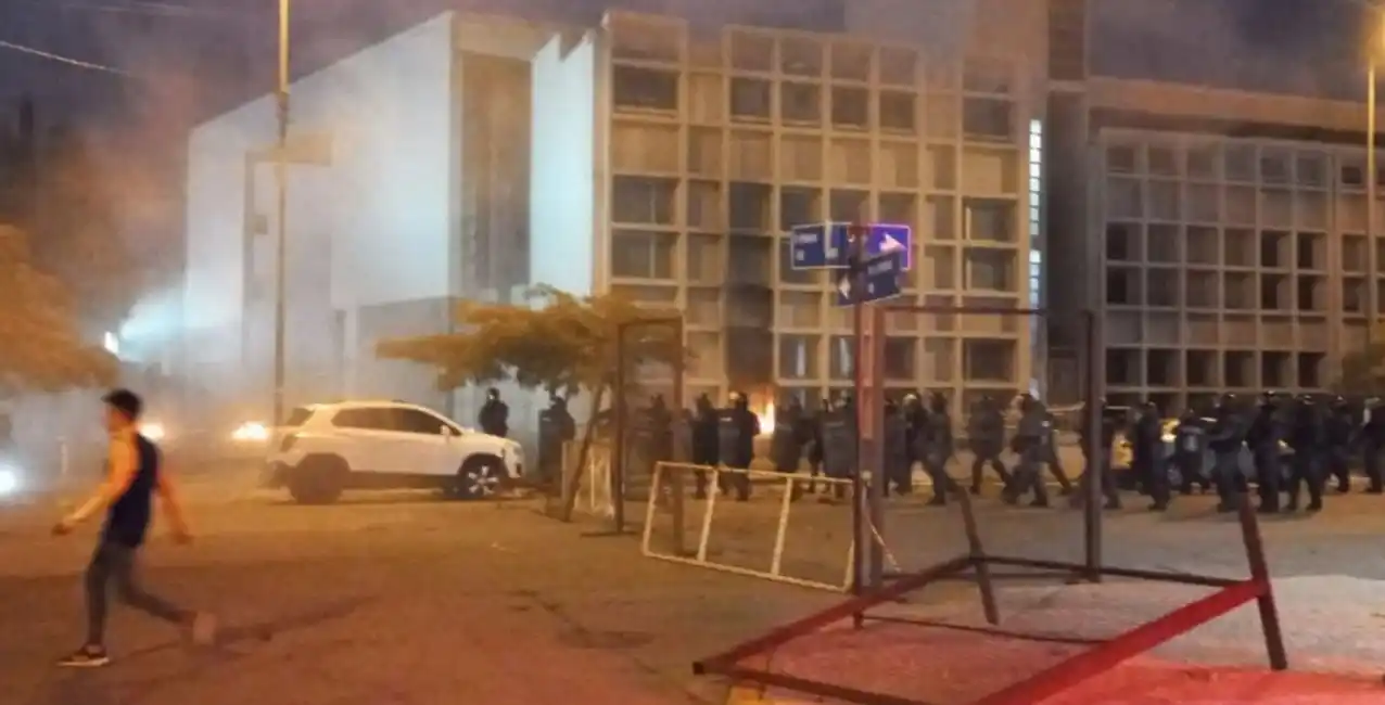 Chubut: graves incidentes tras la aprobación de la ley de megaminería