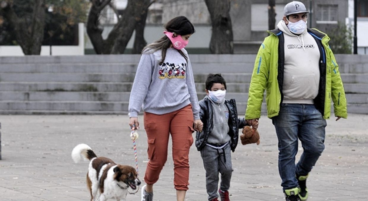 La OMS recomendó el uso de tapabocas en niños a partir de los 12 años