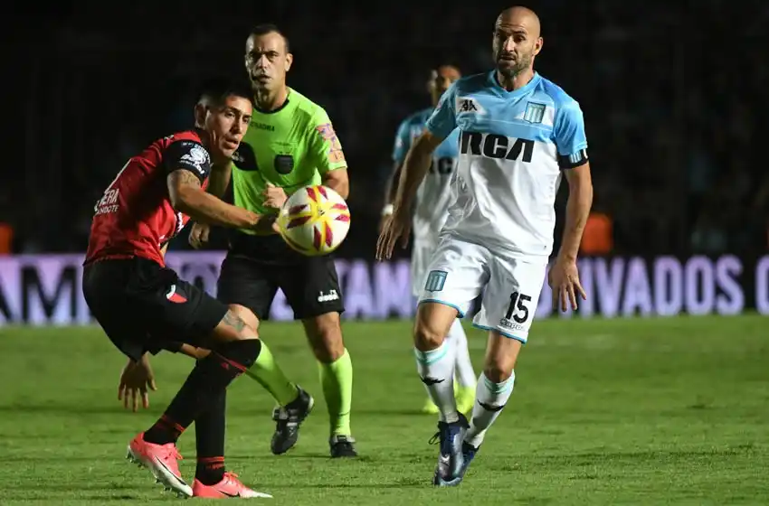 Racing lo empató sobre el final y conservará la punta en soledad