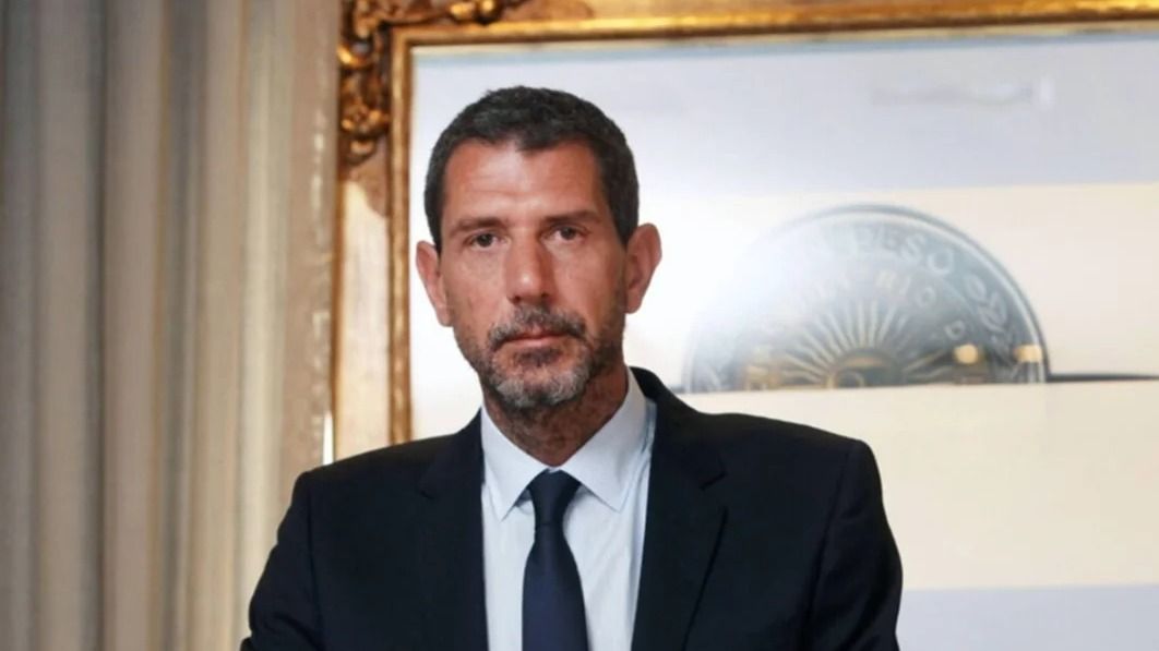 Además de ser presidente de Triunfo Seguros y miembro del ICMIF, es el vicepresidente del club Independiente Rivadavia de Mendoza