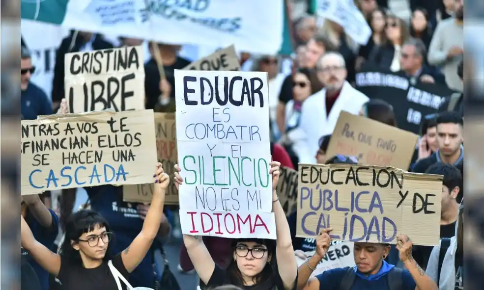 Marcha Universitaria
