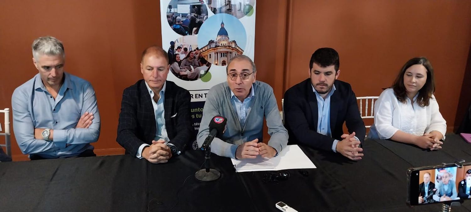 La plana mayor de la Bolsa de Comercio de Rosario desembarcó en el sur-sur. Foto: Sur24