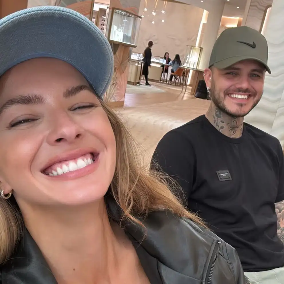 Icardi y la China en una joyería en Miami