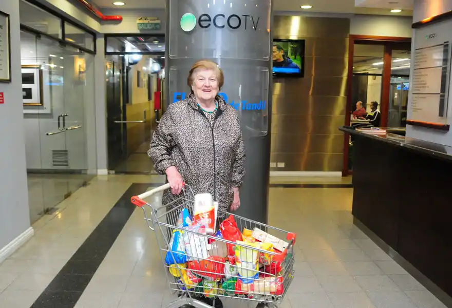 Entregamos otro carro repleto de mercadería