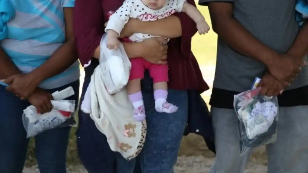 PRIMER POLVORÍN: decenas de estados demandan a Trump tras negar ciudadanía a hijos de migrantes indocumentados