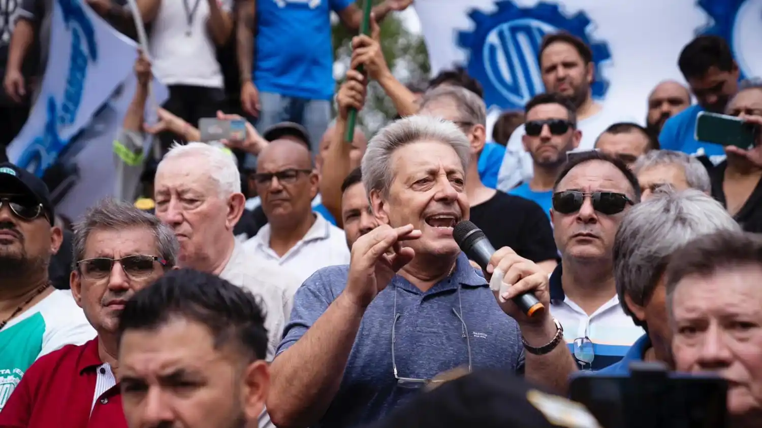 UOM y empresario presionan al Gobierno por las paritarias