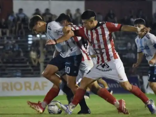El León y la Crema igualaron 0 a 0 en el "Soltermam".Foto:PRENSA AR