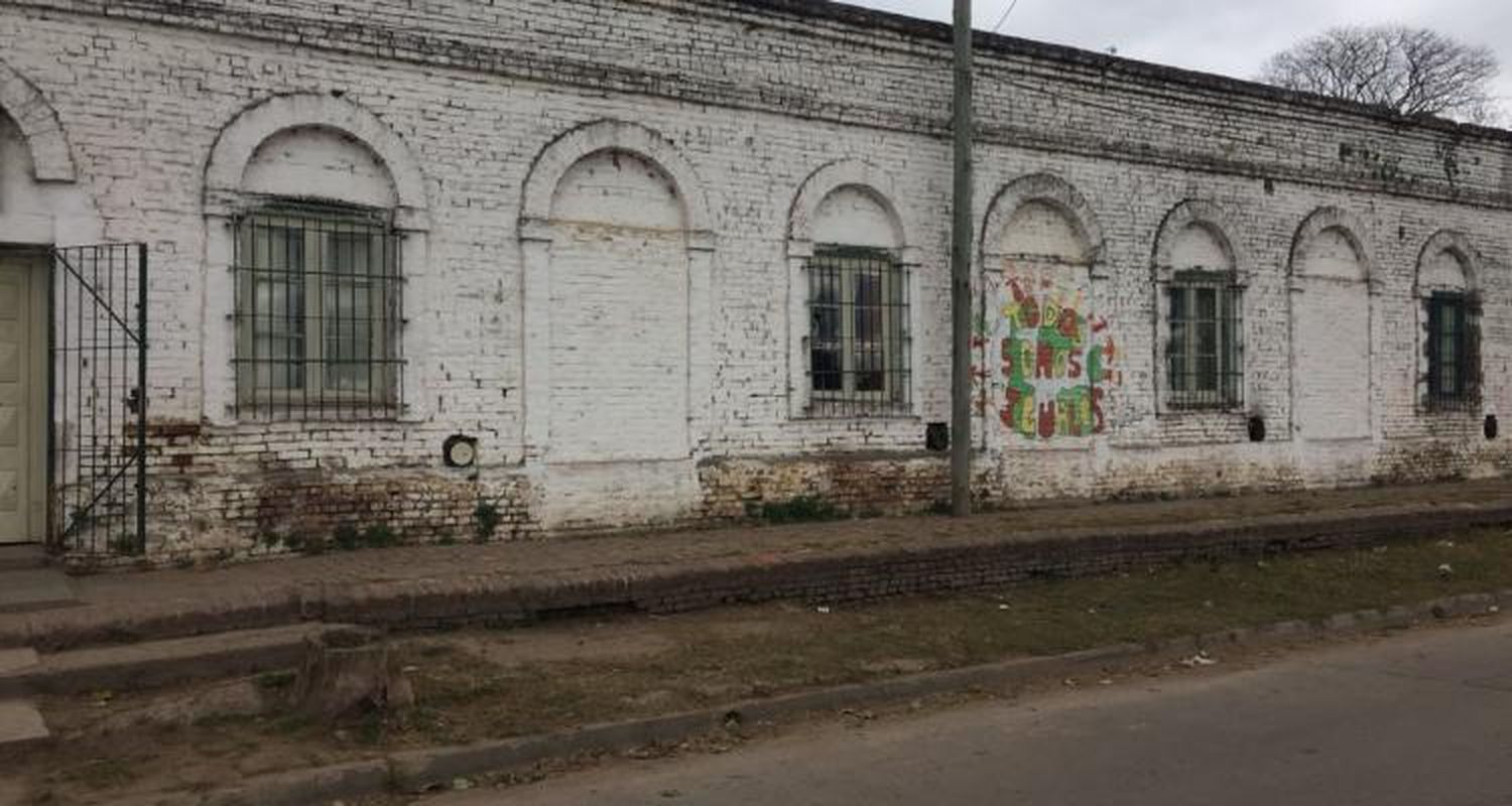 Comenzaron a demarcar para la obra de construcción del nuevo Centro Educativo de Villa Depietri