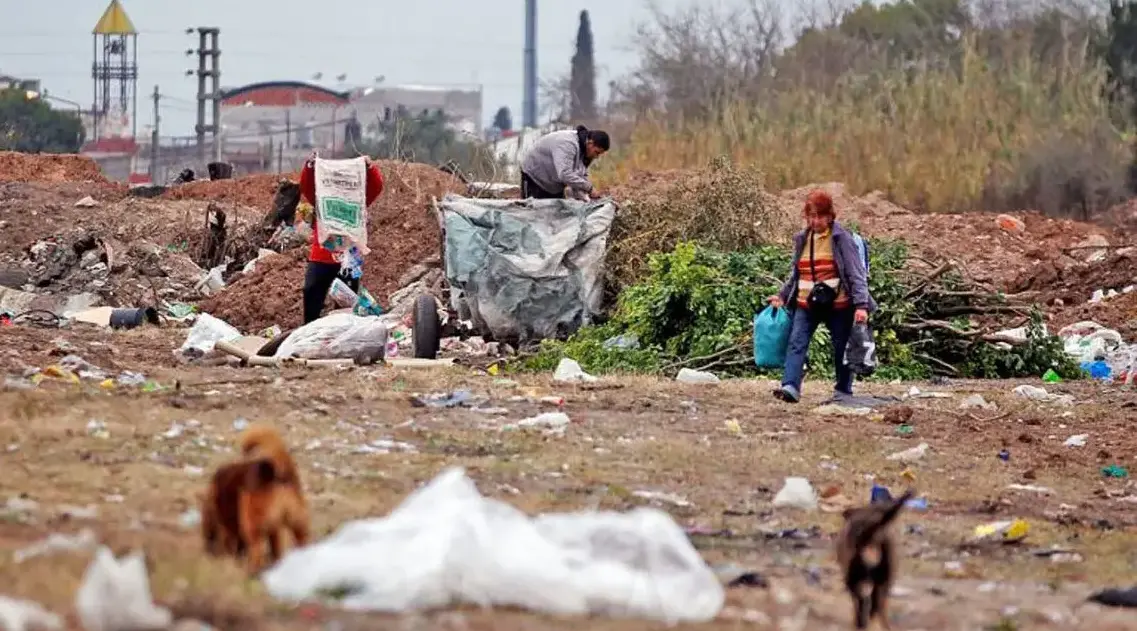 Subió la pobreza: Alcanza al 42% de las personas y, en menores de 15, supera el 57%