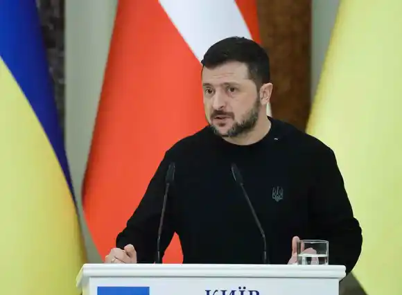 Zelensky pone nuevas condiciones para un alto el fuego mientras Moscú guarda silencio