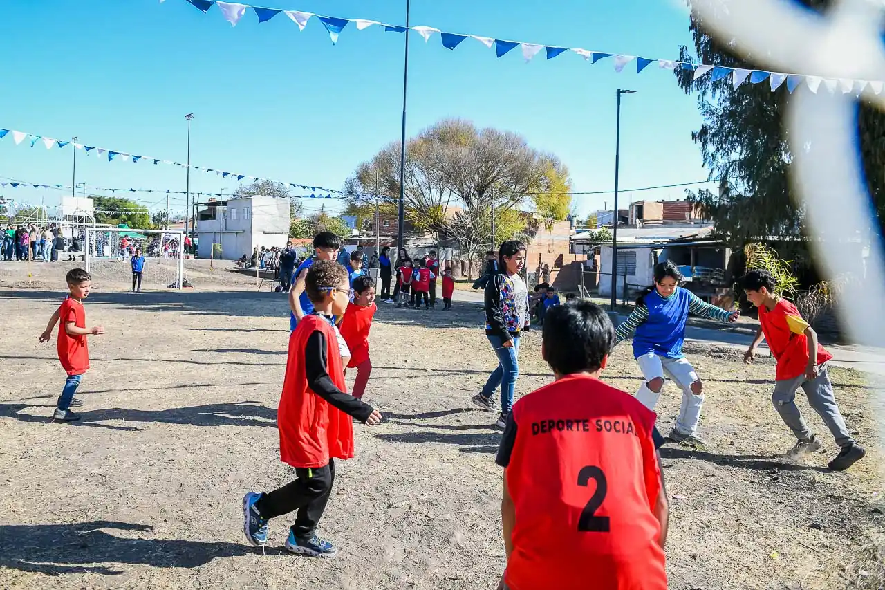 Se inauguró la obra de la renovada Plaza 1° de Julio