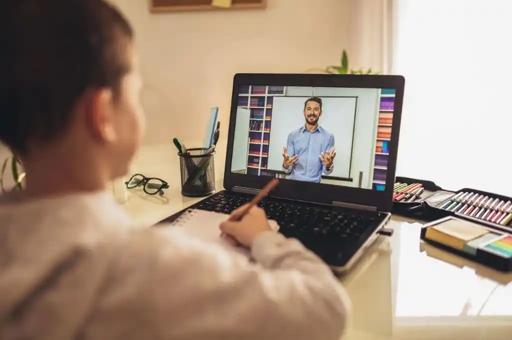 En tiempos de pandemia la conectividad se ha convertido en un derecho social