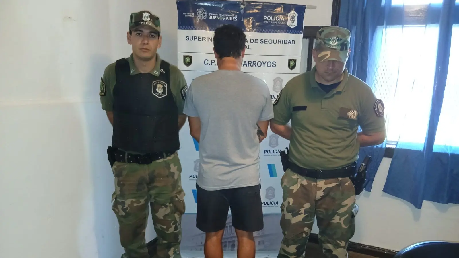 Aprehendido por aprehensión infracción a la Ley de Estupefacientes.