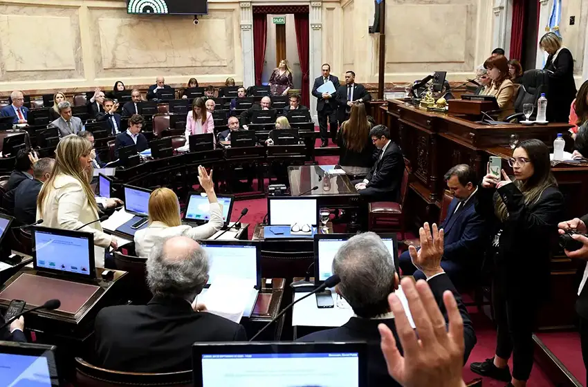 La UCR, el PRO y bloques provinciales mantienen objeciones al proyecto impulsado por el Gobierno.