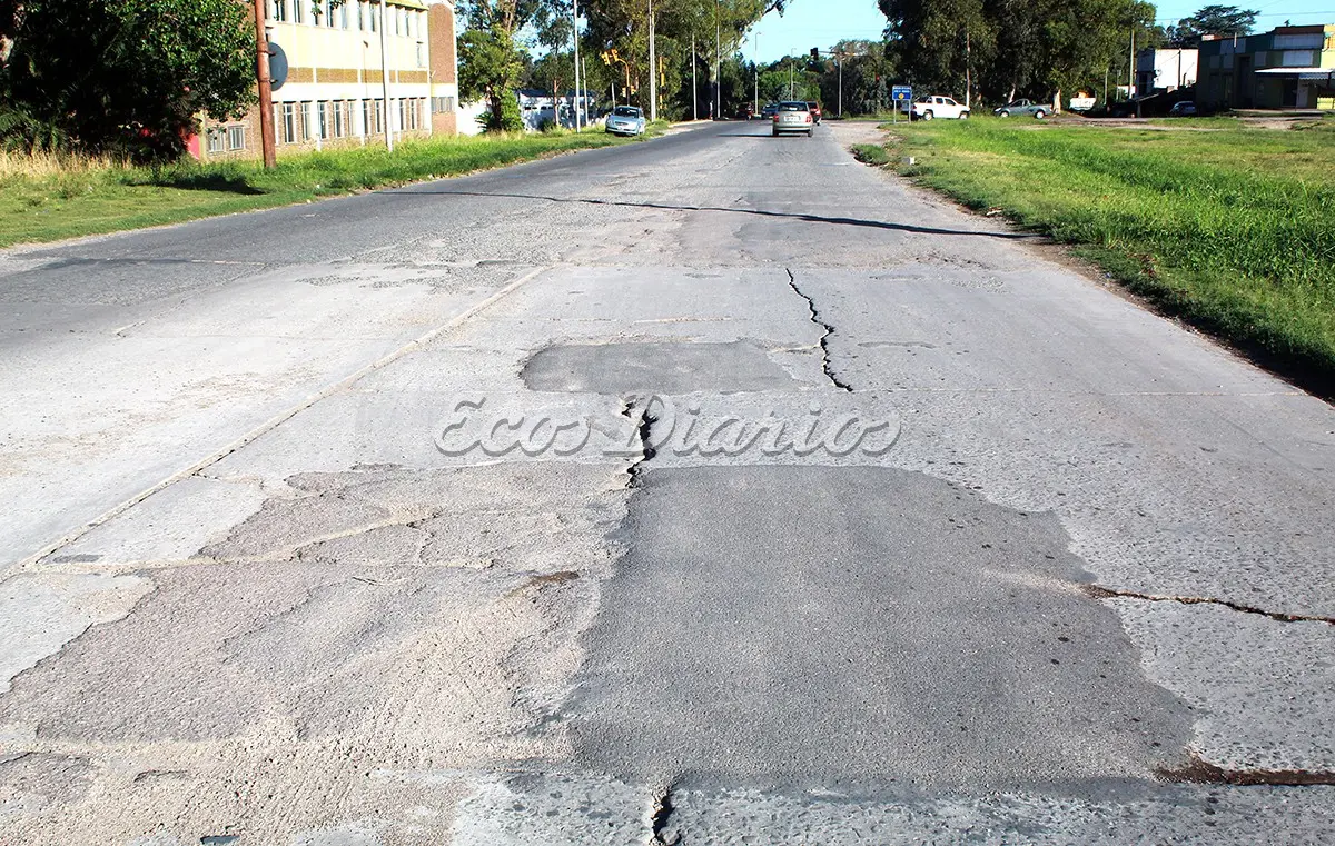 Deteriorado. El comprendido entre el puente Dardo Rocha y la rotonda de circunvalación de ruta 86, es uno de lo tramos que se arreglarían en próximos meses