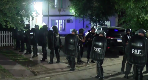 Zona norte: arrojaron un explosivo en la comisaría 10ª y ordenaron trasladar a todos los detenidos