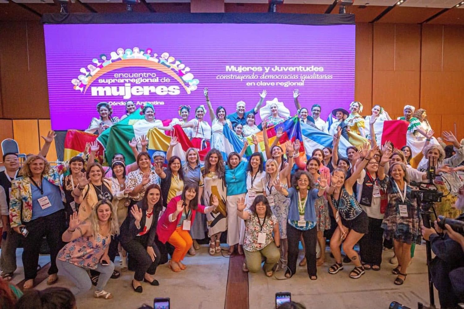 Entre Ríos presentó las políticas de género y juventud en el Encuentro Suprarregional de Mujeres en Córdoba