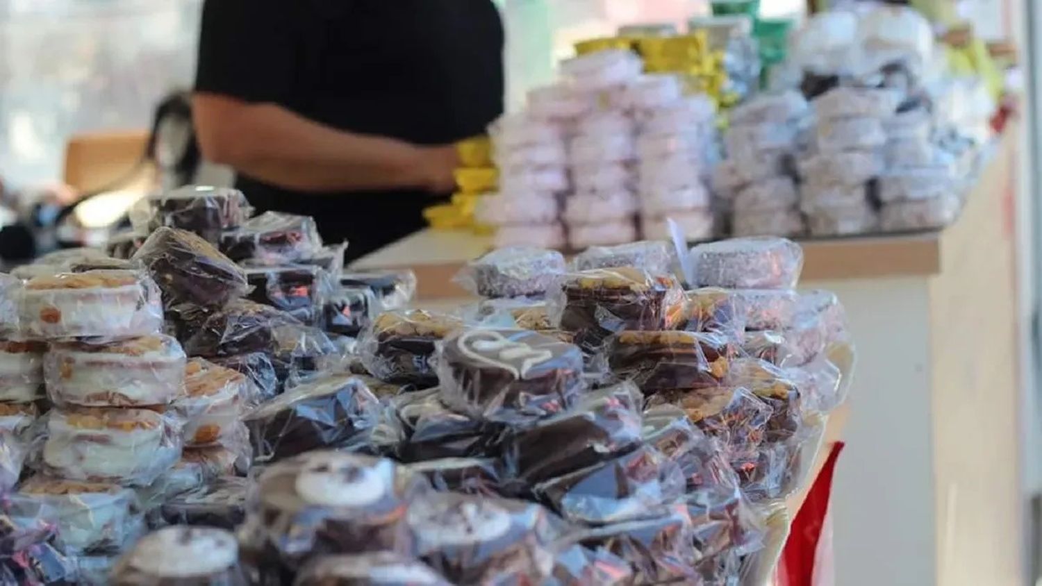 La Fiesta del Alfajor artesanal está en Lobos: Elaboración de uno gigante, sorteos y shows musicales