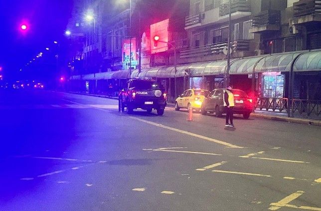 El robo ocurrió en la esquina de Santa Rosa y Rivera Indarte, una de las zonas más transitadas de la capital cordobesa.