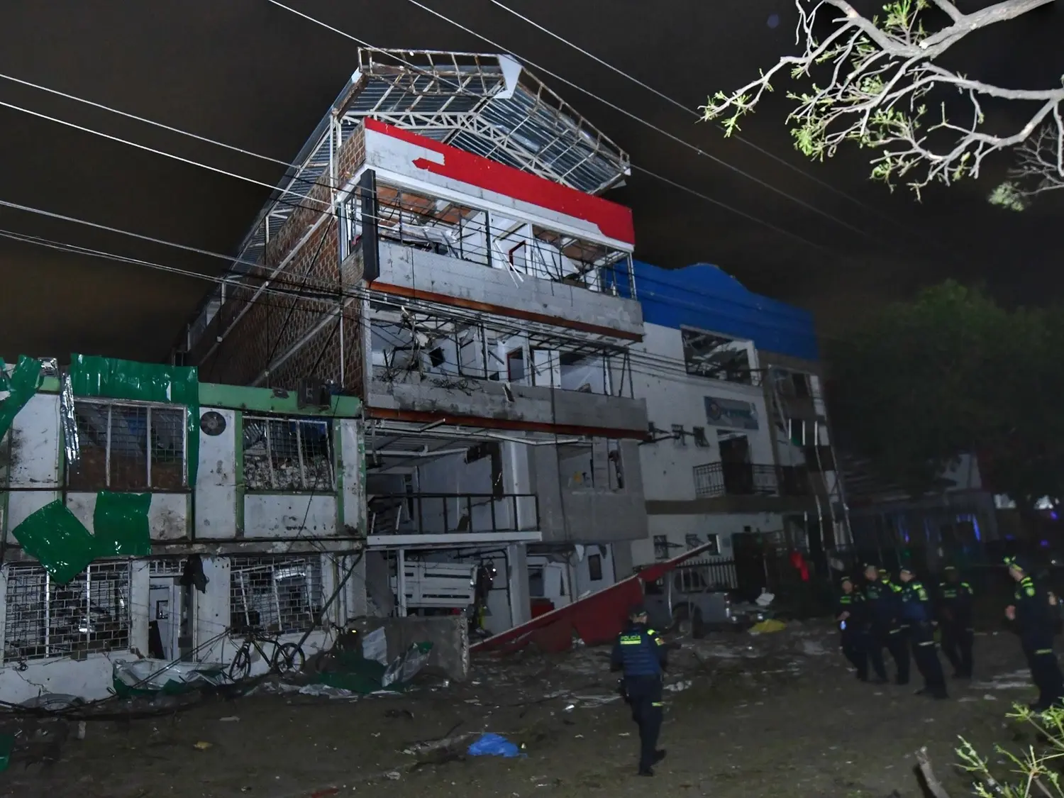 Viviendas destruidas tras el atentado terrorista en Cali.